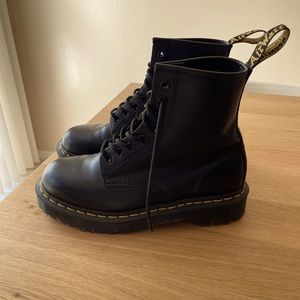 Dr Martens boot
1460 Bex - Black
Item ID: 25345001